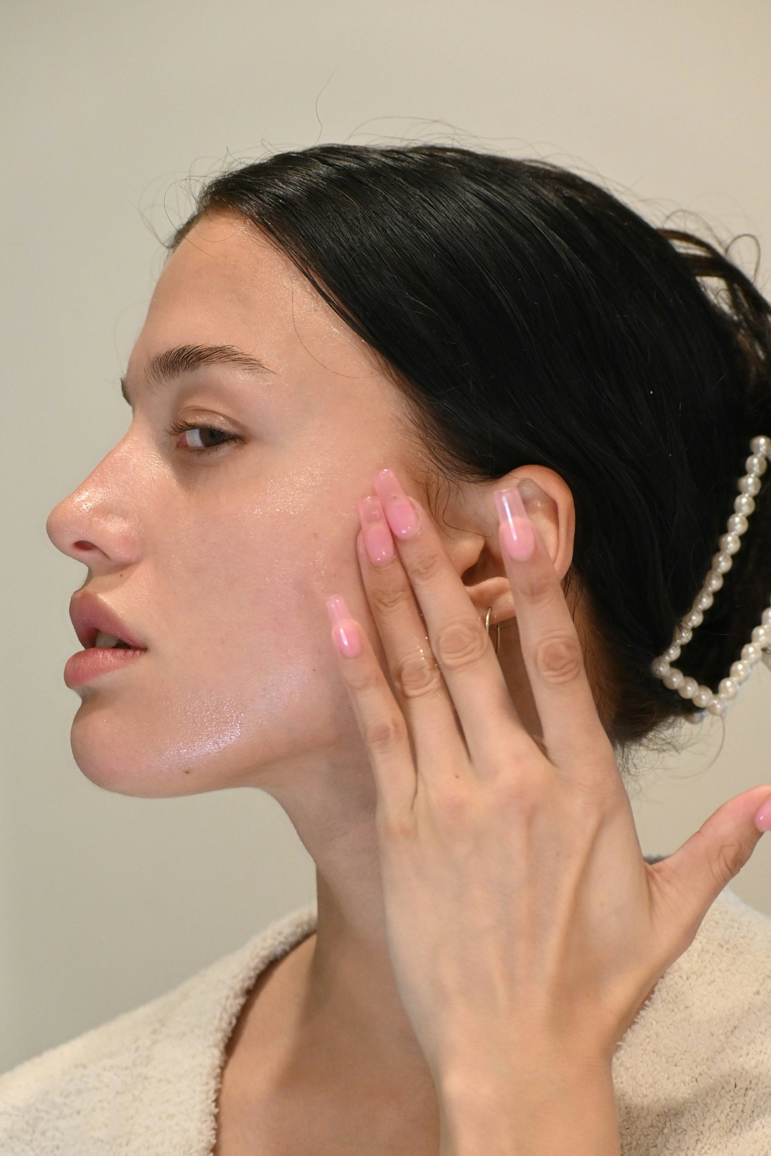 sensitive skin cream, redness relief serum, soothing moisturizer