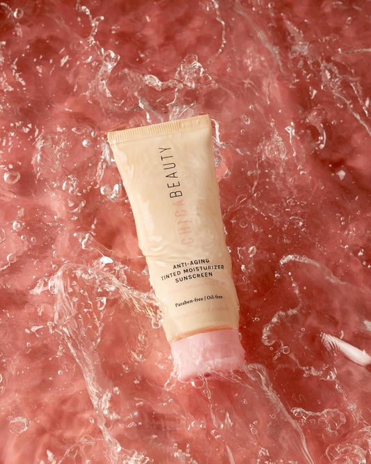 CHICA BEAUTY 3 in 1 Tinted Face Moisturizer with Anti-Aging Antioxidants, Vitamin A&E, SPF 30 Sunscreen with UVA/UVB Protection - Oil Free, Vegan, Cruelty & Paraben Free, All Skin Types - Medium Shade